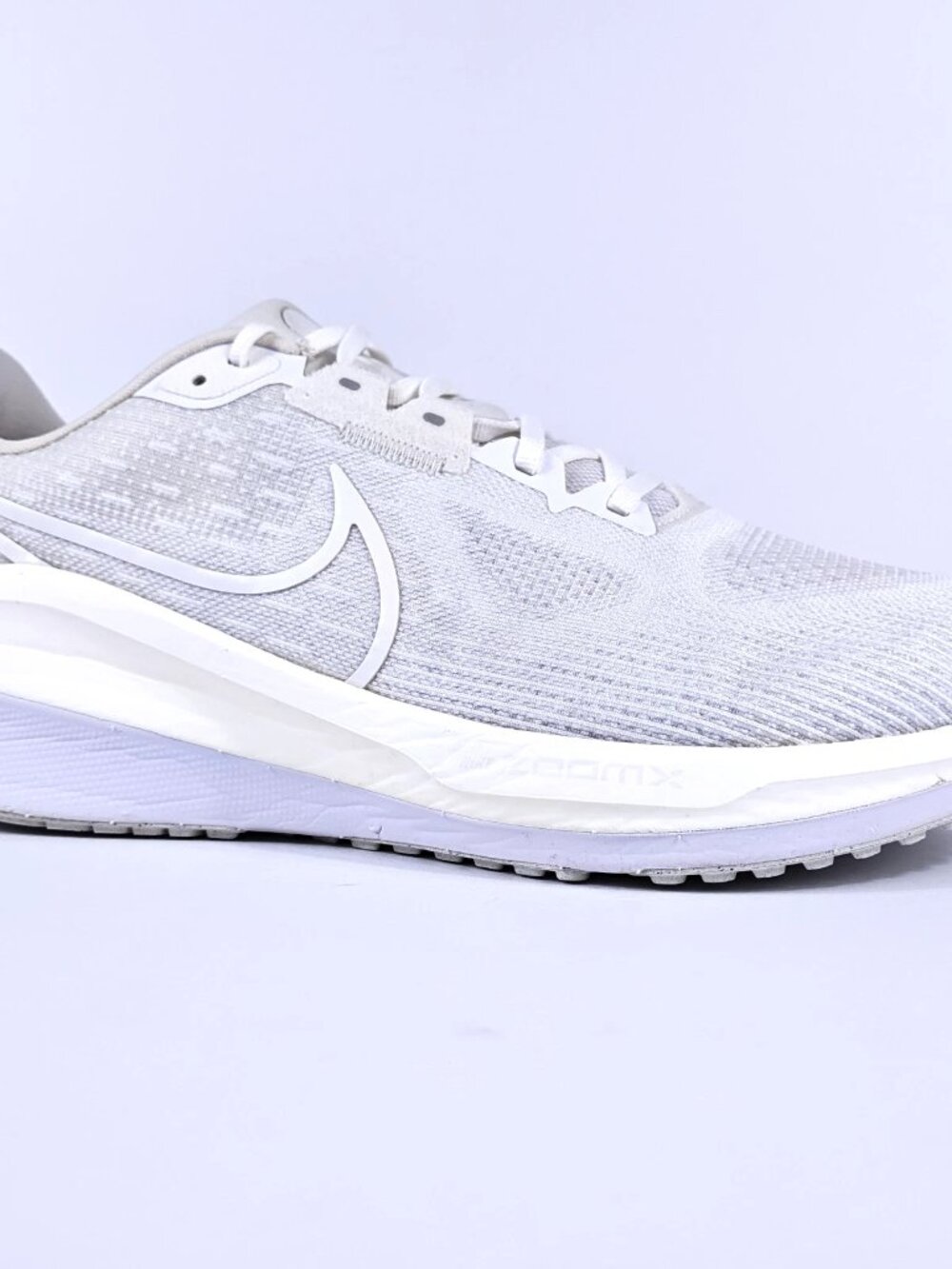 Nike Vomero 17 Mens 11.5 Max Cushion Neutral Road Running Shoes White ZoomX